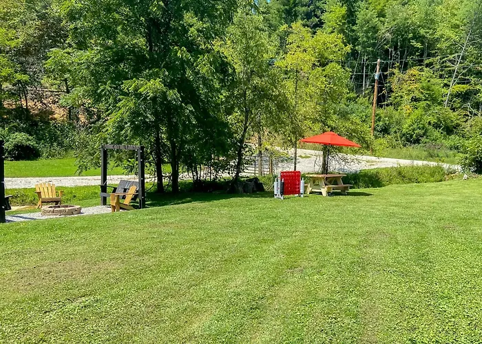 Cabin With Expansive Deck About 4 Mi To Red River Gorge!