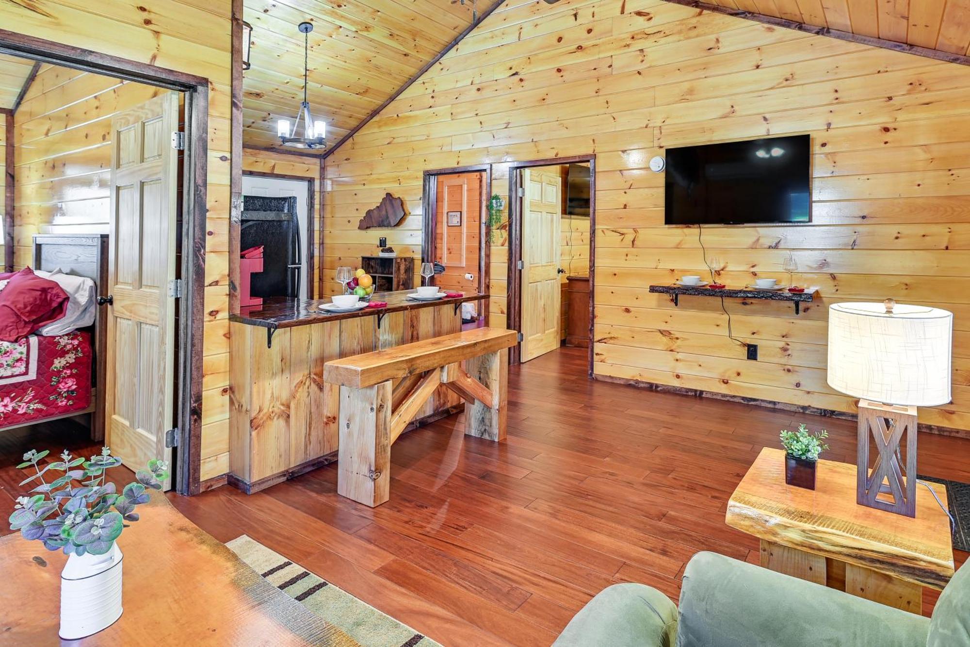 Holiday home With Expansive Deck About 4 Mi To Red River Gorge! *