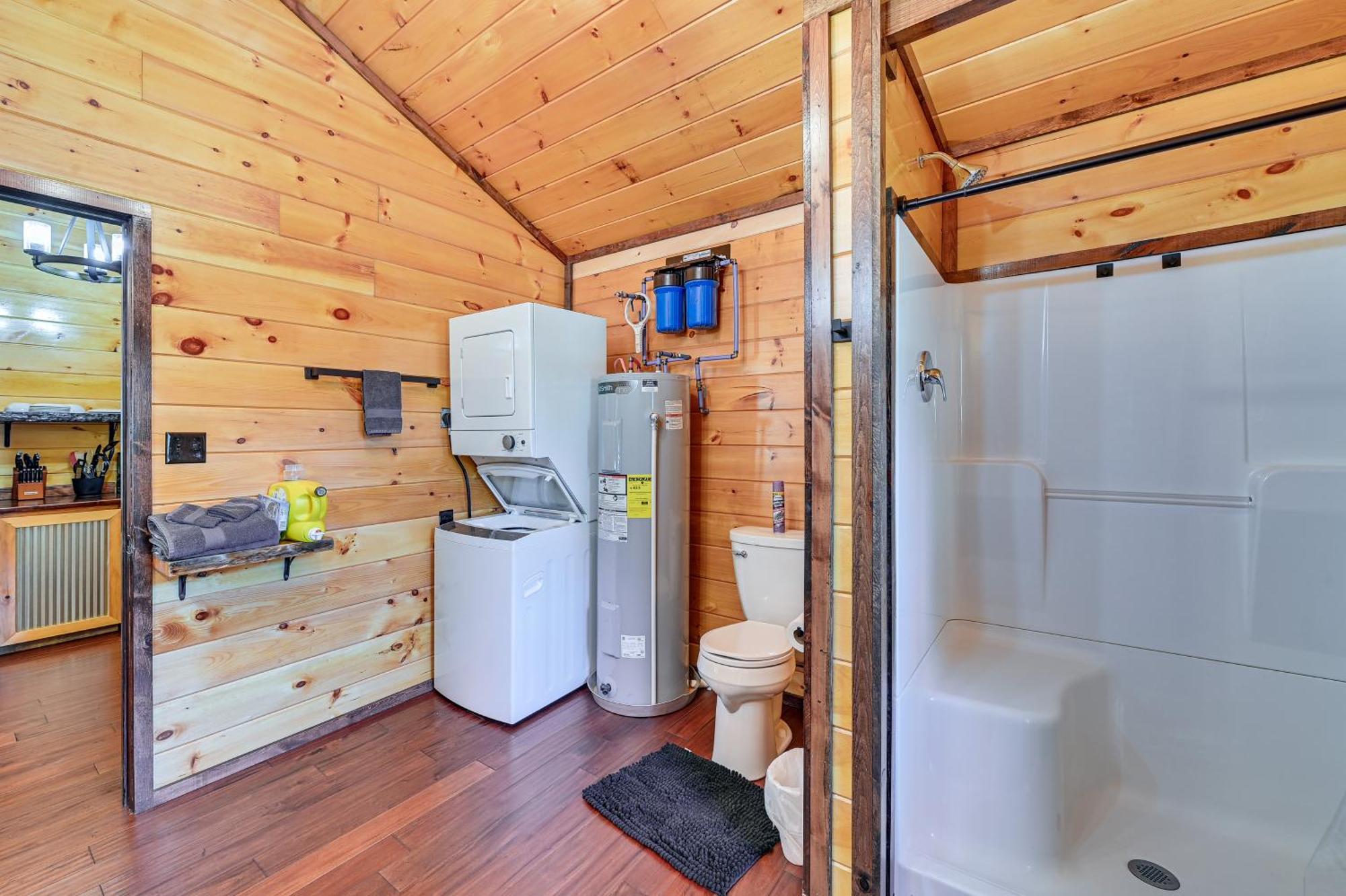 With Expansive Deck About 4 Mi To Red River Gorge! Holiday home *