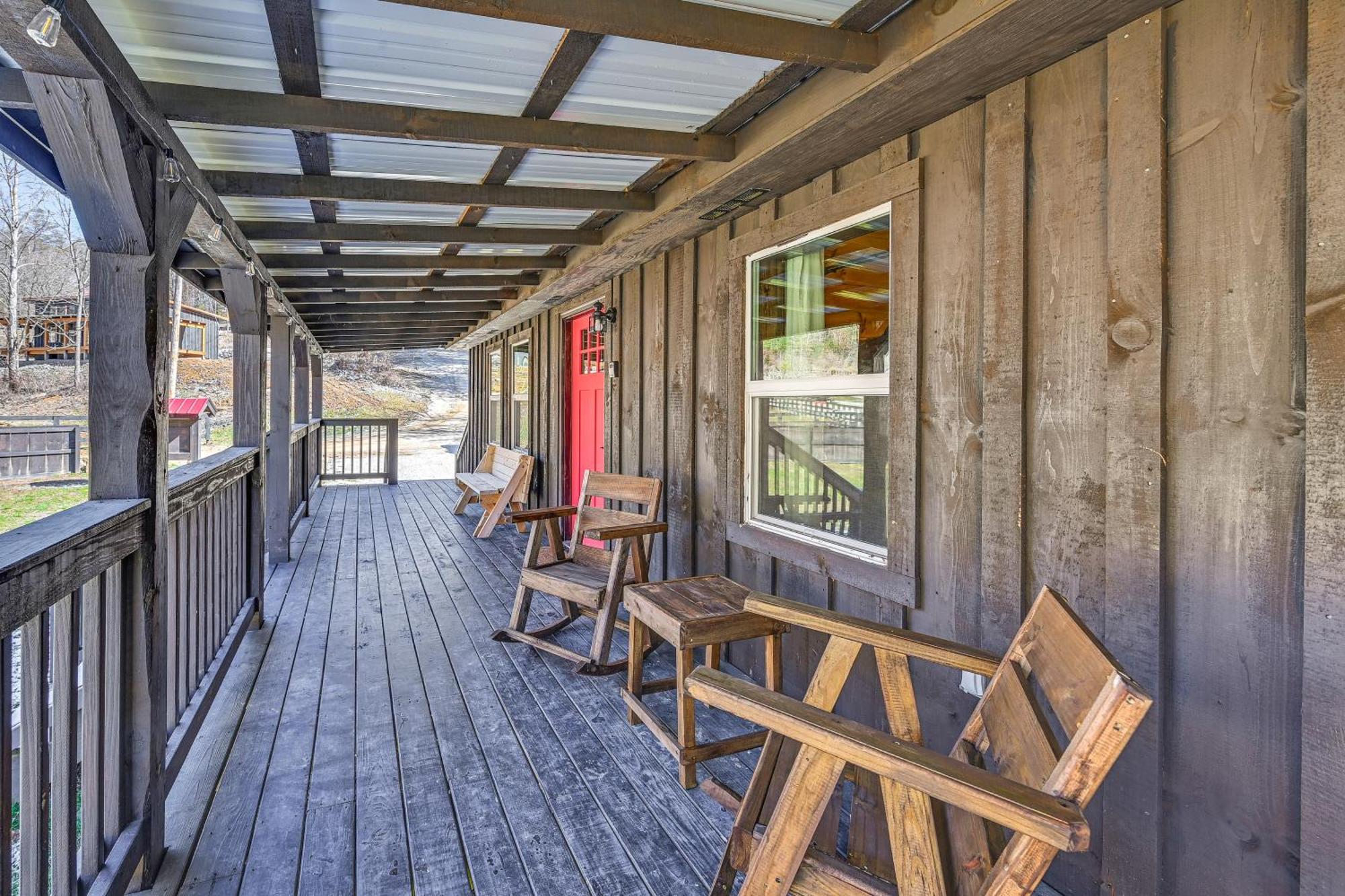 With Expansive Deck About 4 Mi To Red River Gorge! Rogers